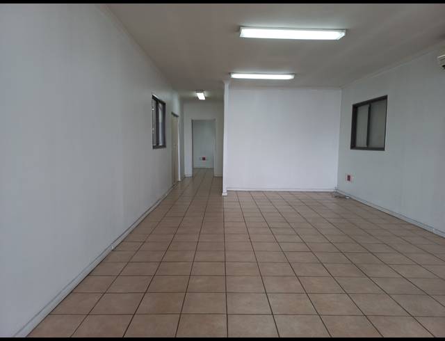 1,260M² FACTORY TO LET IN ANGELO